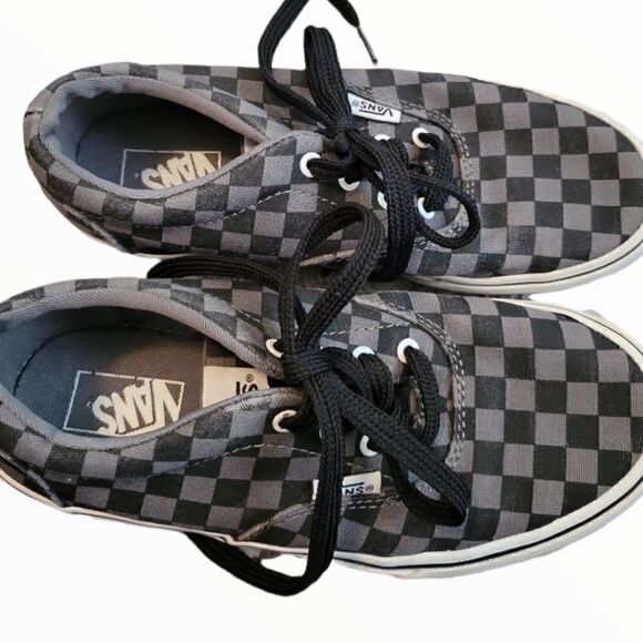 EUC KIDS LACE UP CHECKERBOARD VAN'S SZ.2.5 - Picture 5 of 6